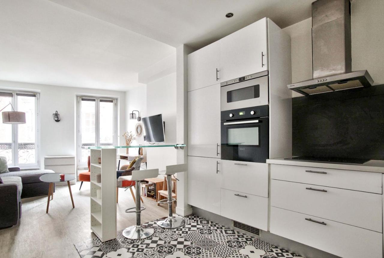 Appartement Quartier Tour Eiffel Free Netflix Parigi Esterno foto